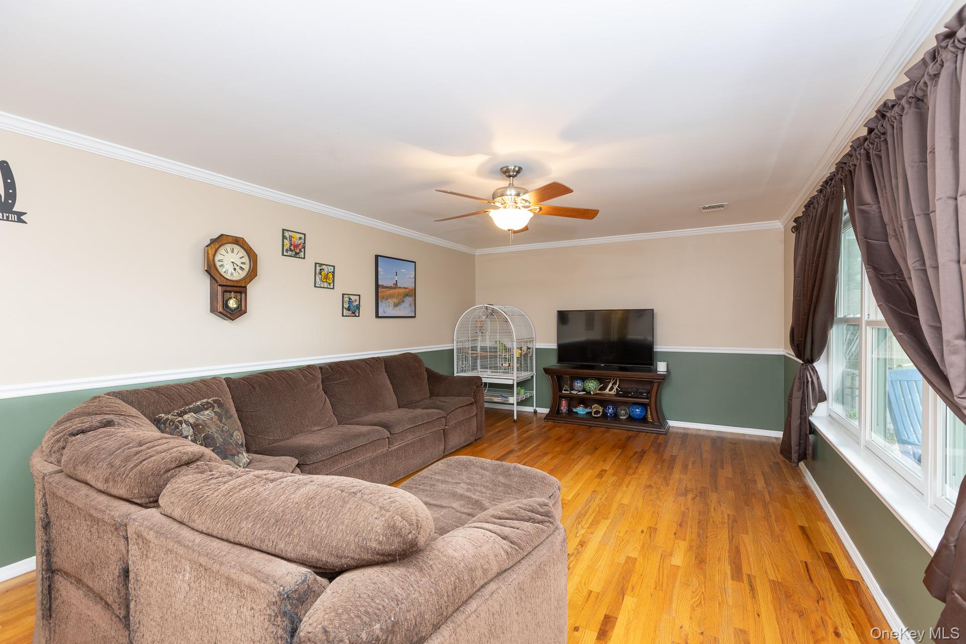 168 Brookfield Avenue, Center Moriches, NY 11934