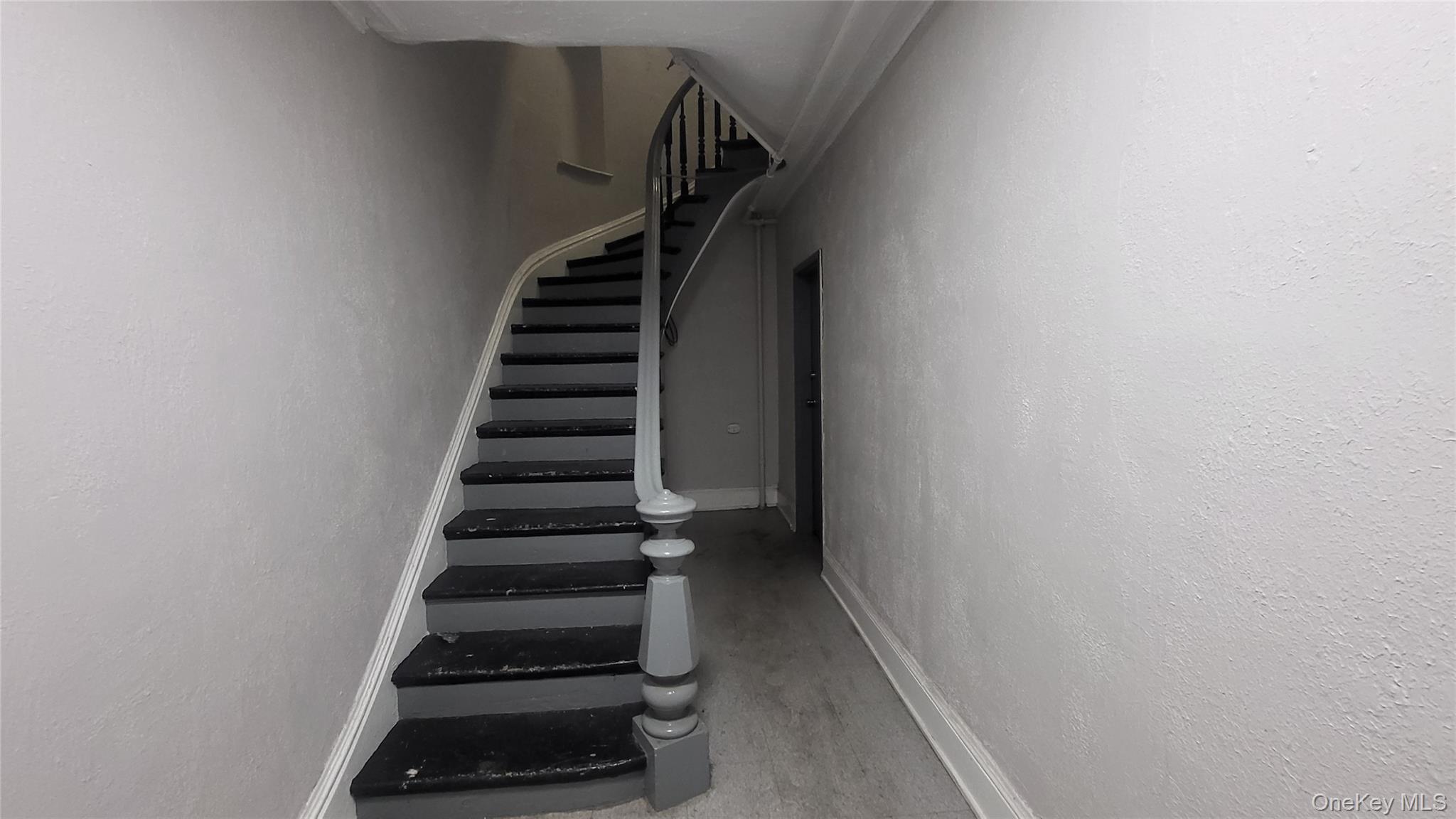 61 S Hamilton St Apt 2, Poughkeepsie, NY 12601