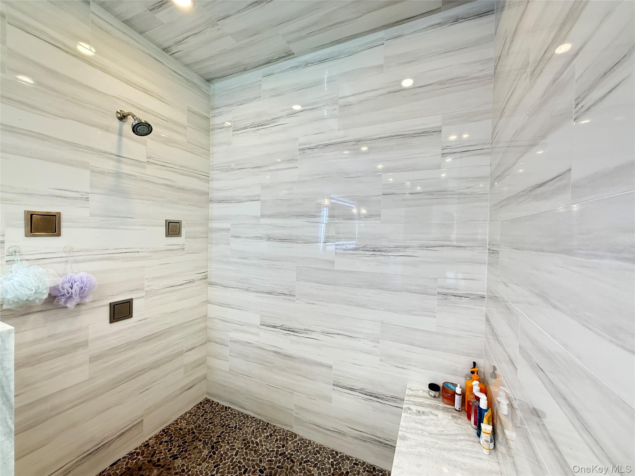 71 Carol Lane, Poughquag, NY 12570