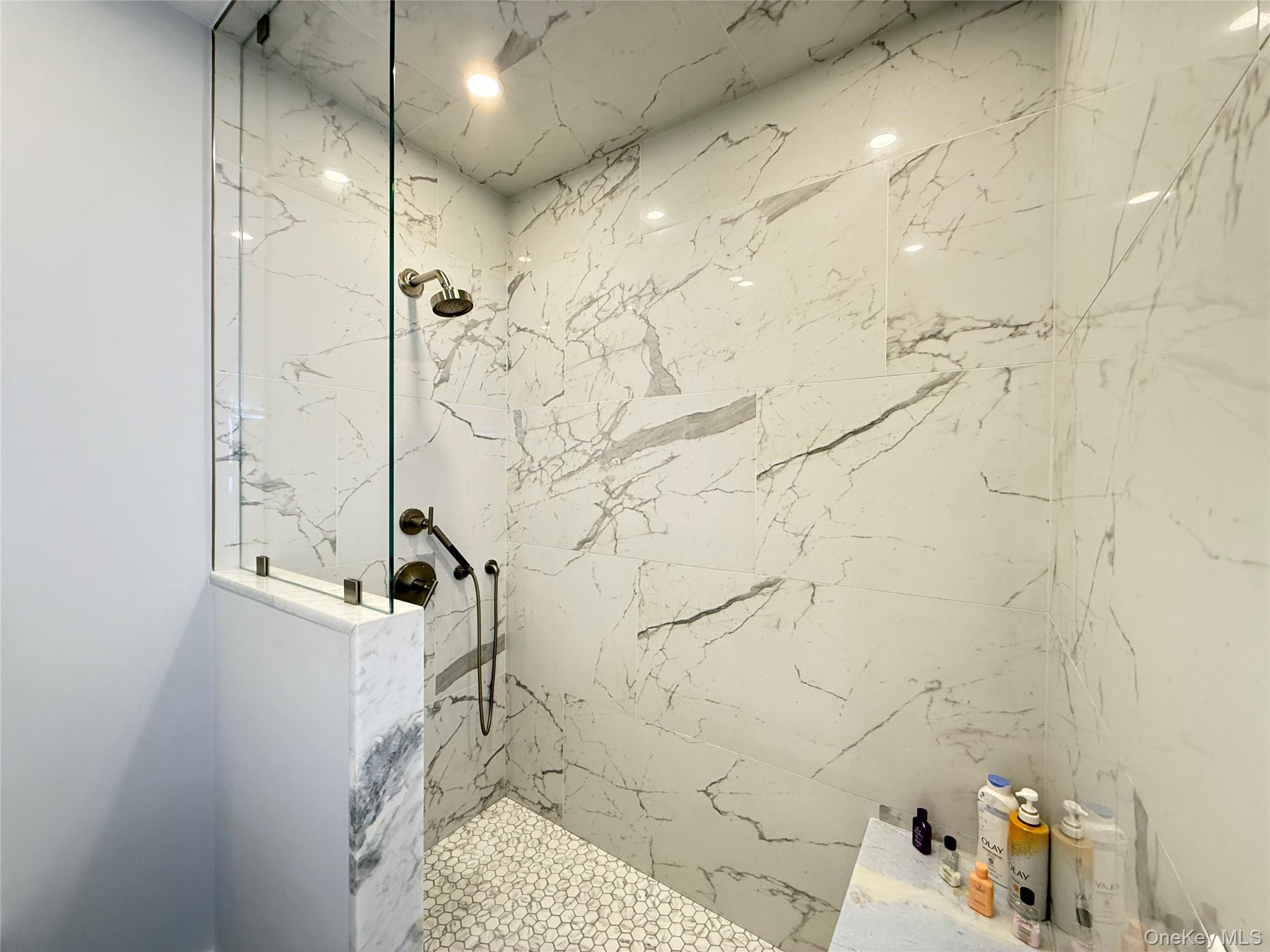 71 Carol Lane, Poughquag, NY 12570