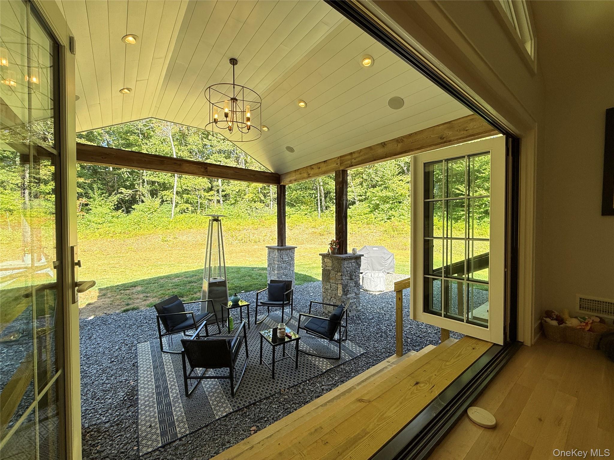 71 Carol Lane, Poughquag, NY 12570