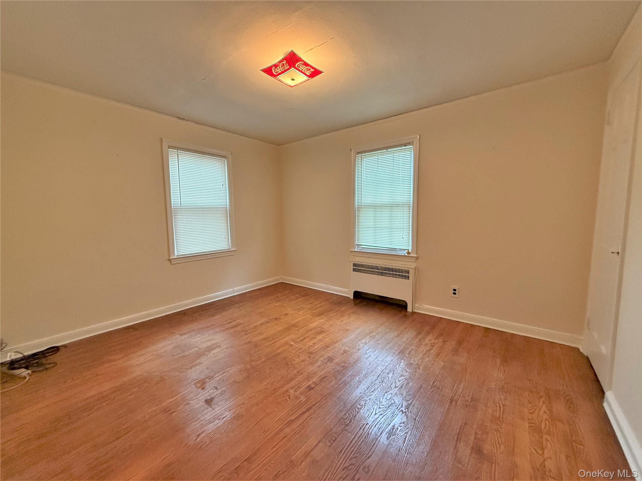 25 Greystone Road, Rockville Centre, NY 11570