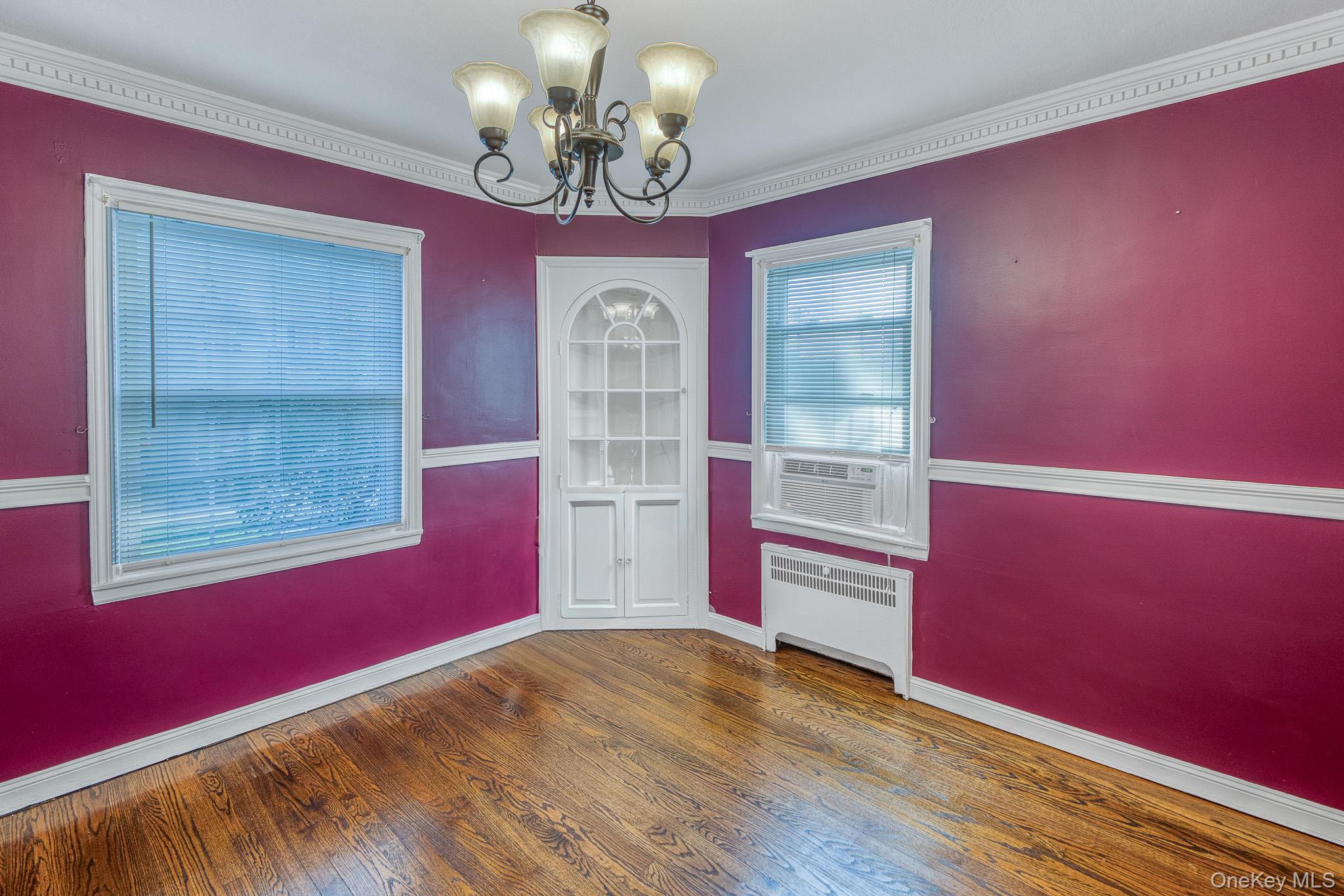 25 Greystone Road, Rockville Centre, NY 11570