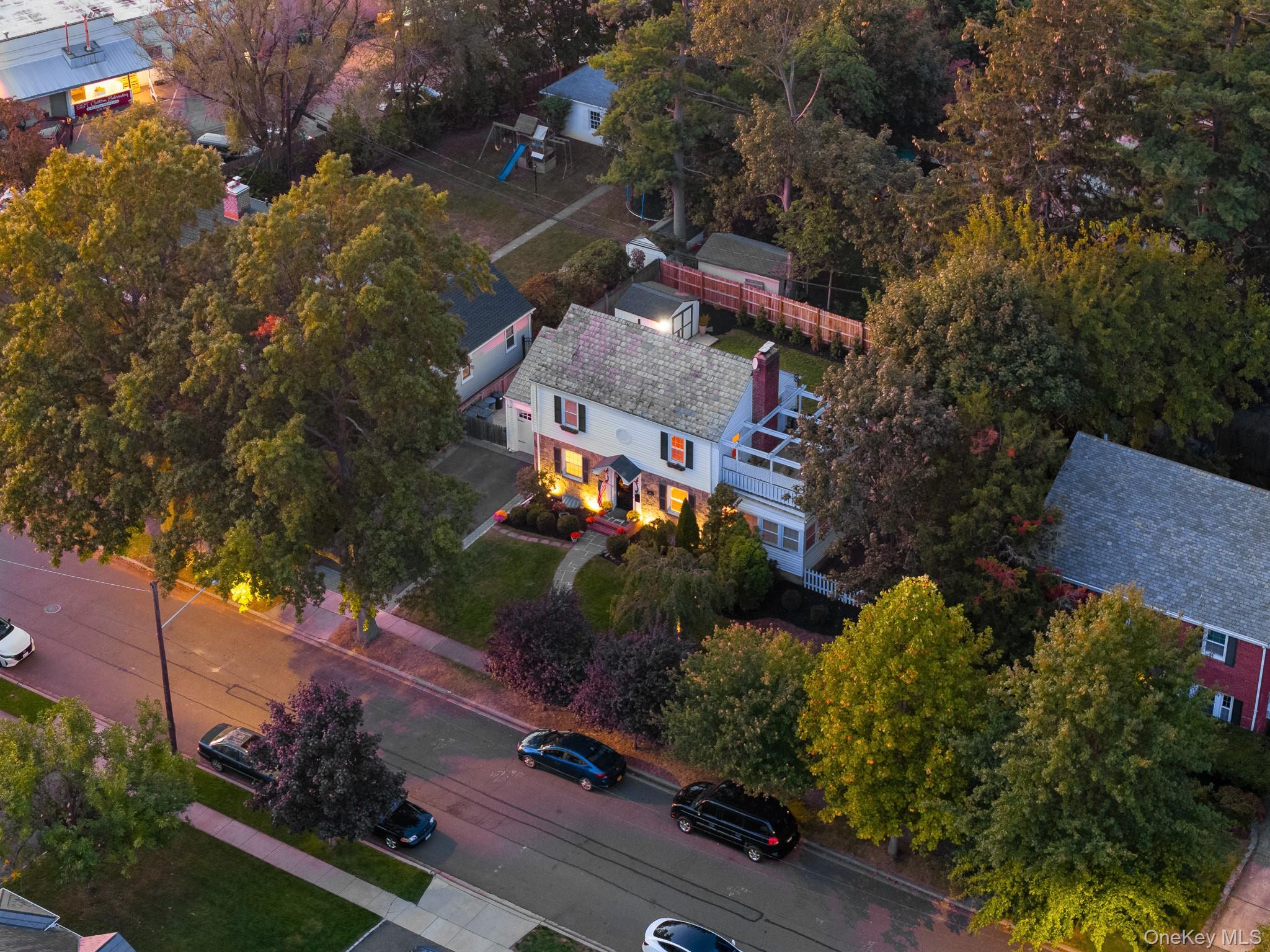 25 Greystone Road, Rockville Centre, NY 11570