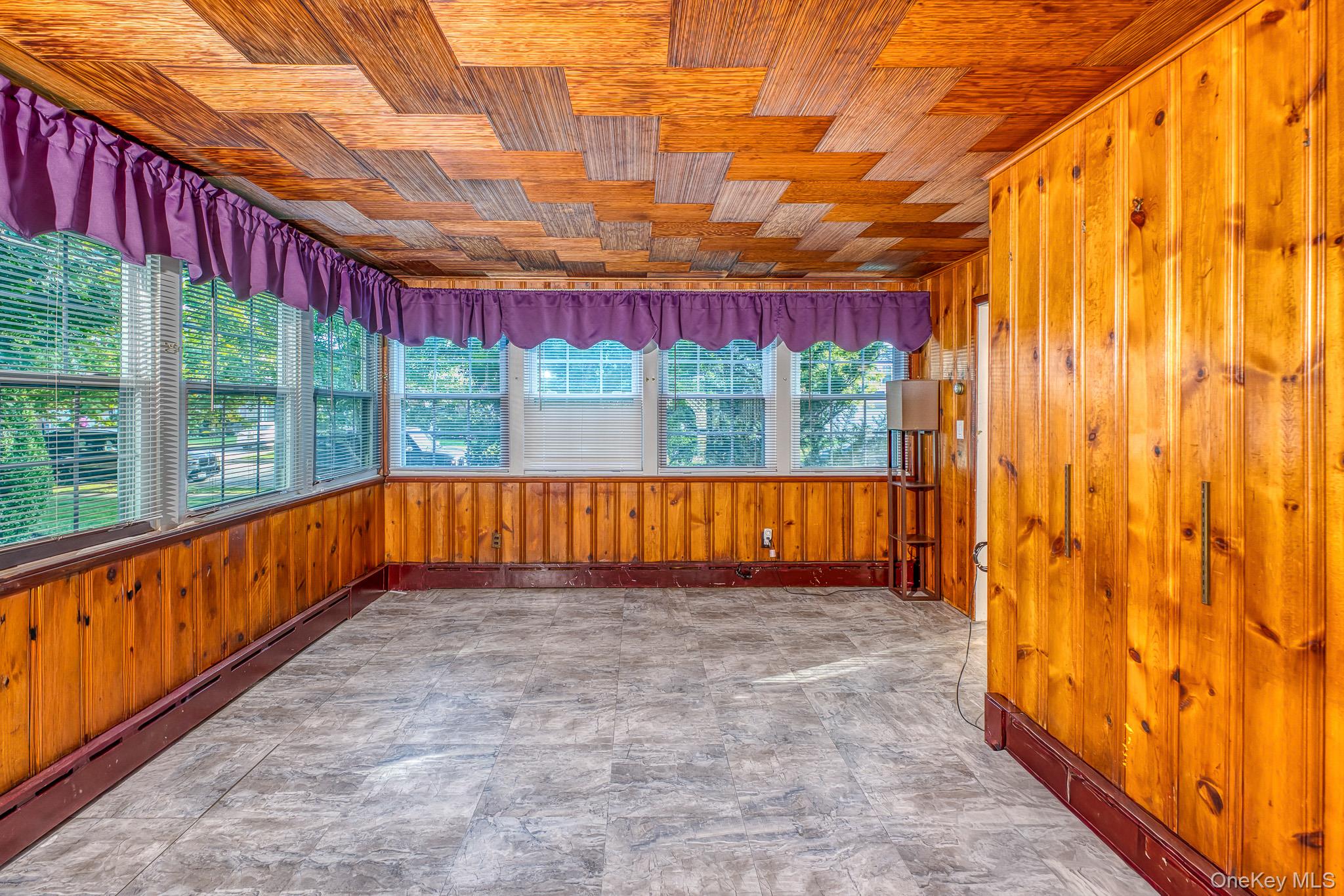 25 Greystone Road, Rockville Centre, NY 11570