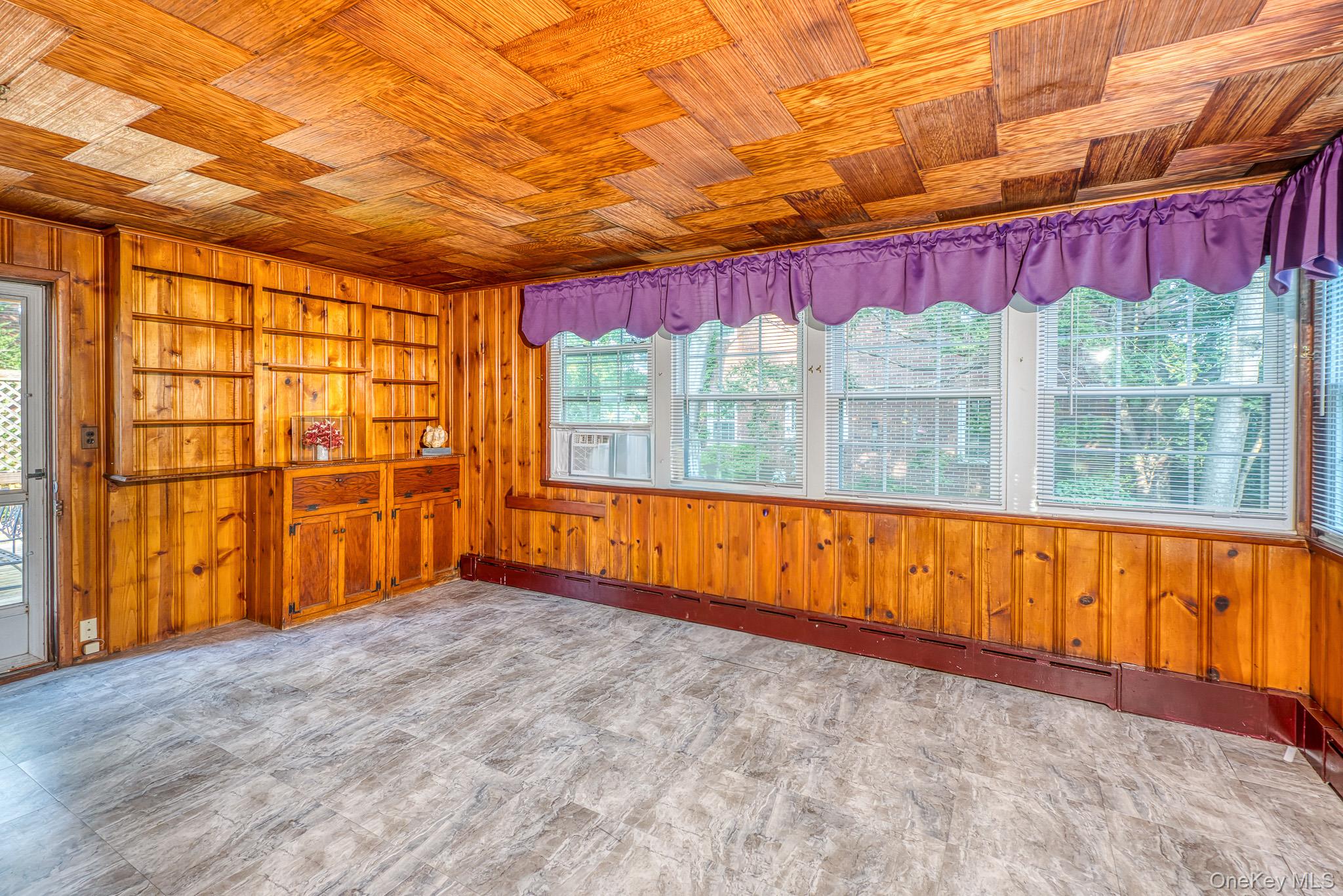 25 Greystone Road, Rockville Centre, NY 11570