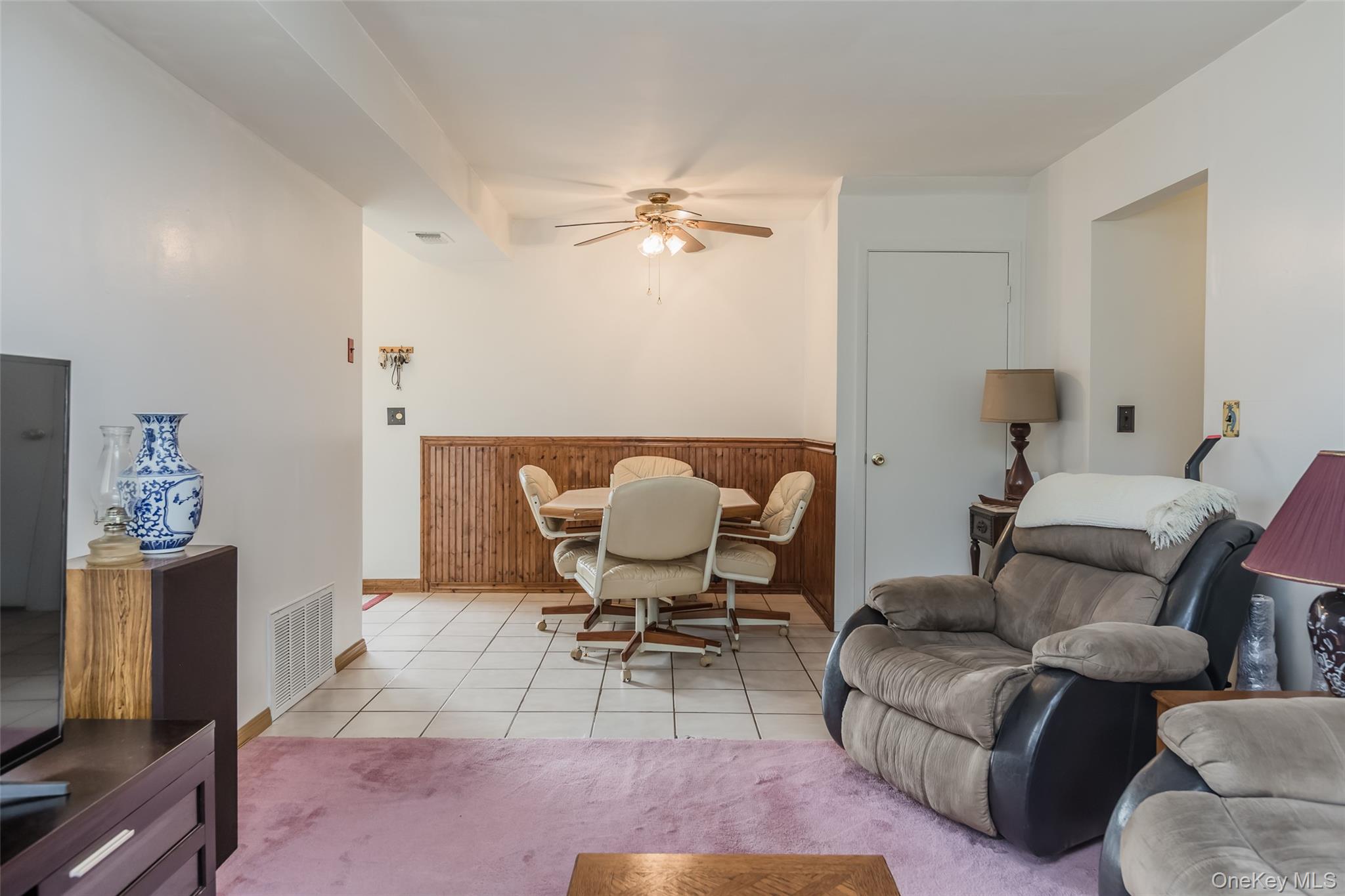 197 Lake Point Circle # 197, Middle Island, NY 11953