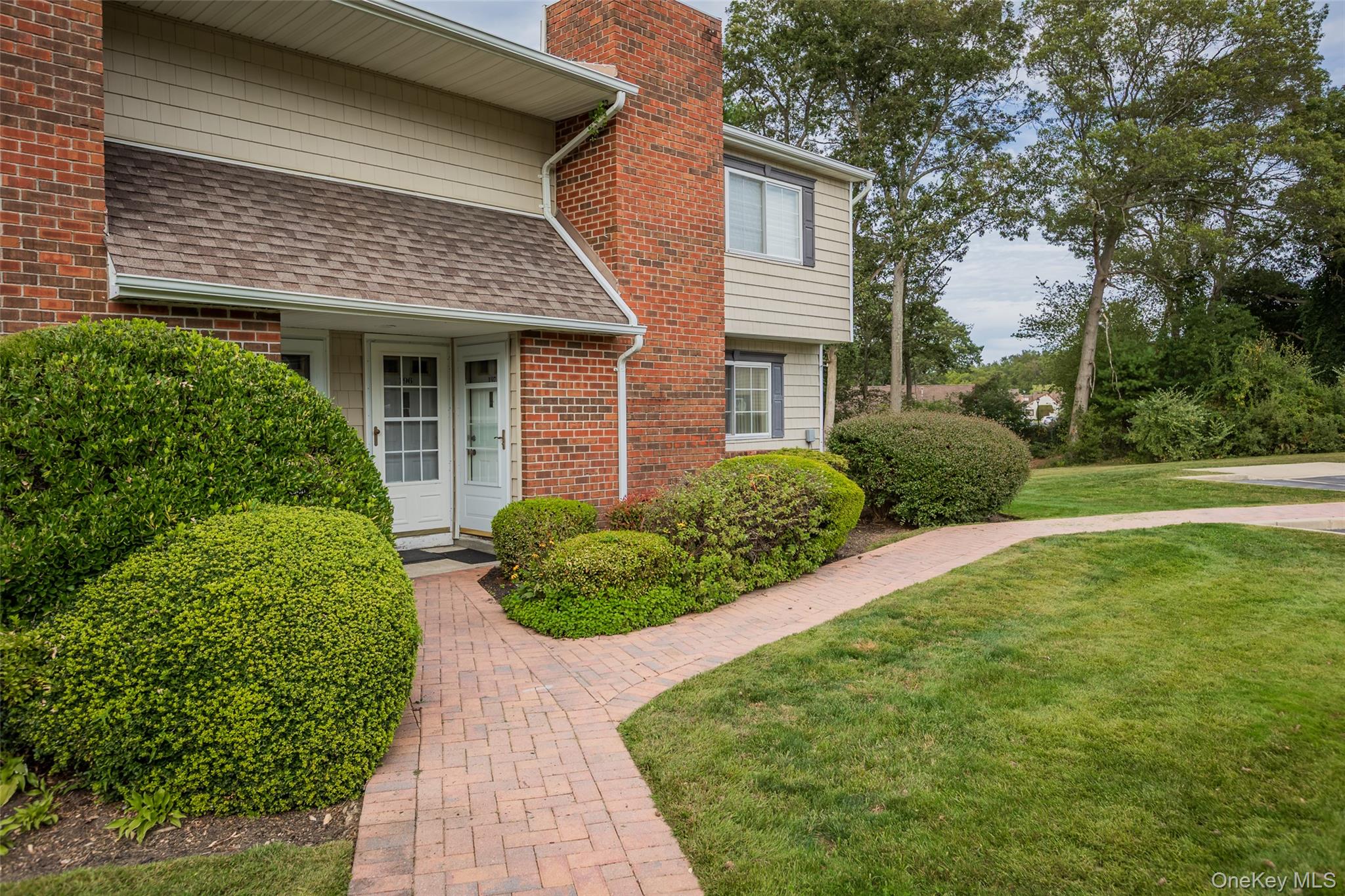 197 Lake Point Circle # 197, Middle Island, NY 11953