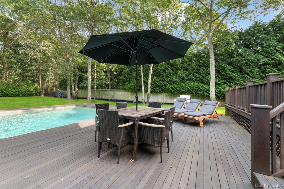 22 West Gate Road, Wainscott, NY 11937