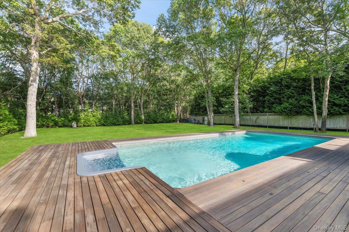 22 West Gate Road, Wainscott, NY 11937