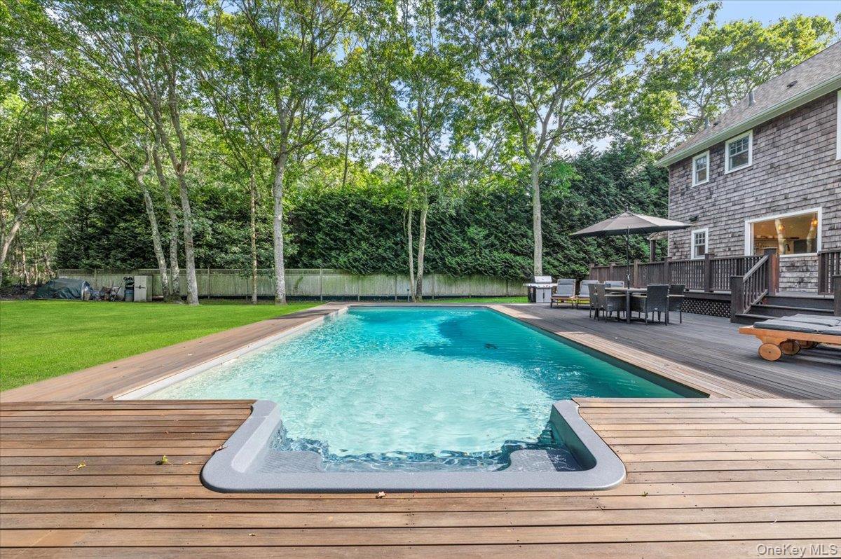 22 West Gate Road, Wainscott, NY 11937