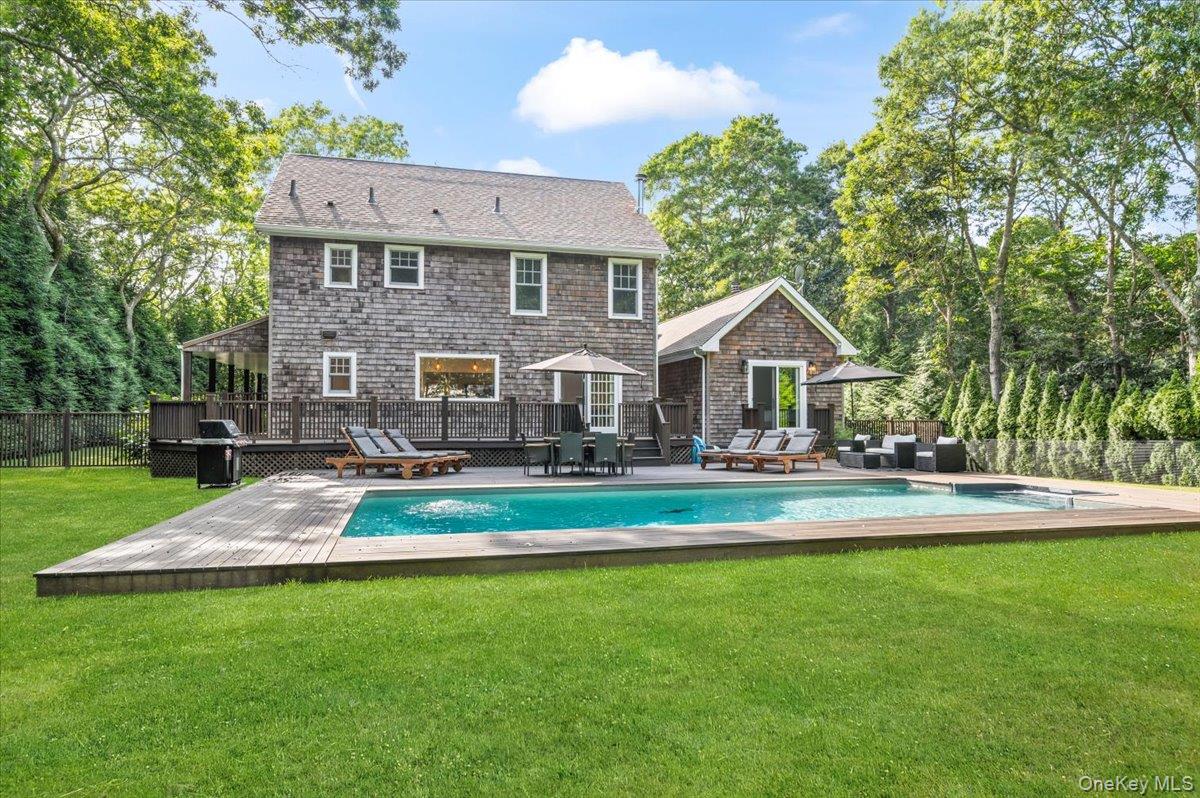 22 West Gate Road, Wainscott, NY 11937