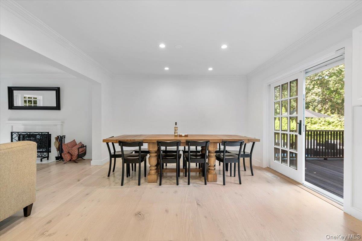 22 West Gate Road, Wainscott, NY 11937