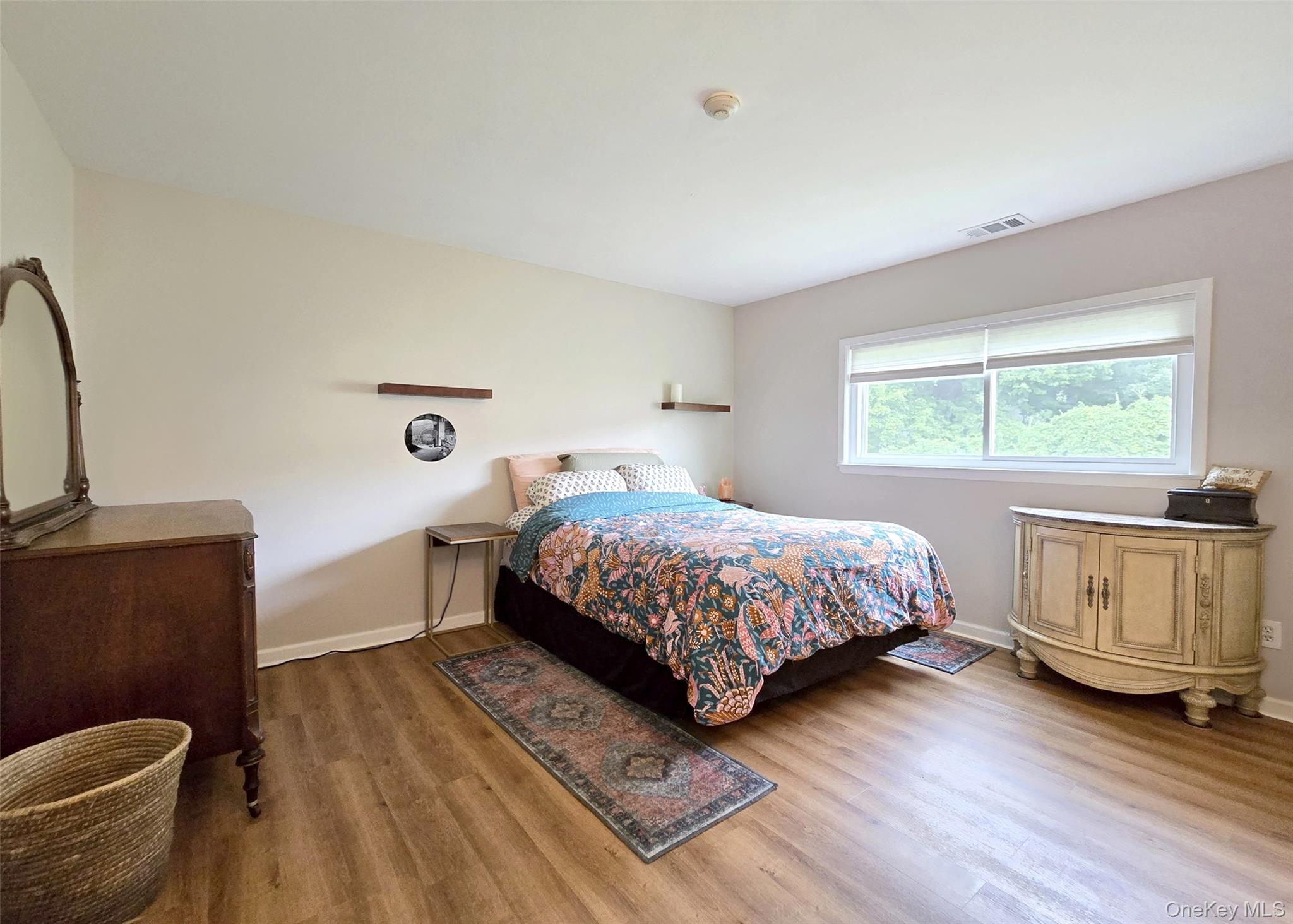 209 Pointe Circle N # 209, Coram, NY 11727