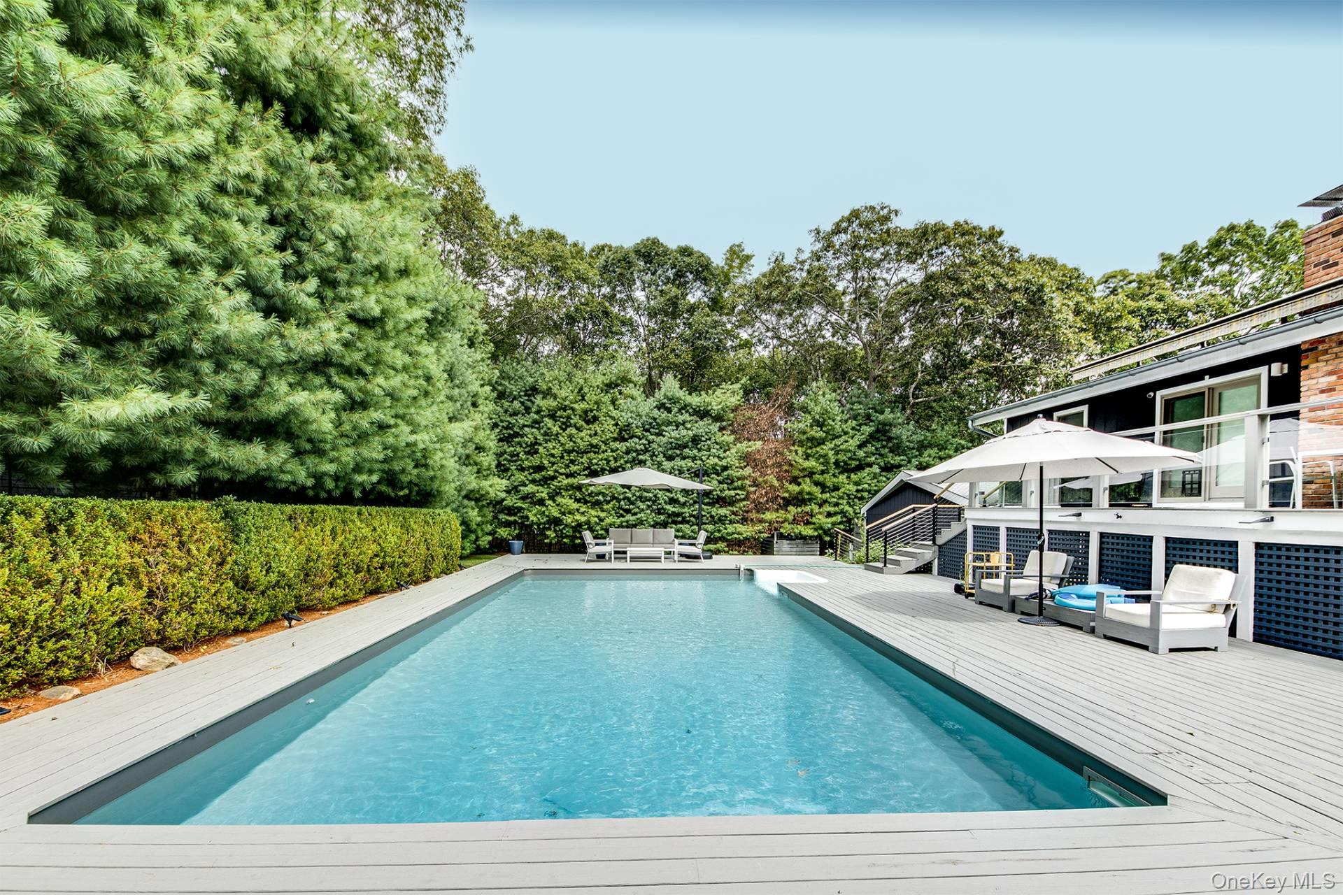 29 Runnymeade Drive, East Hampton, NY 11937