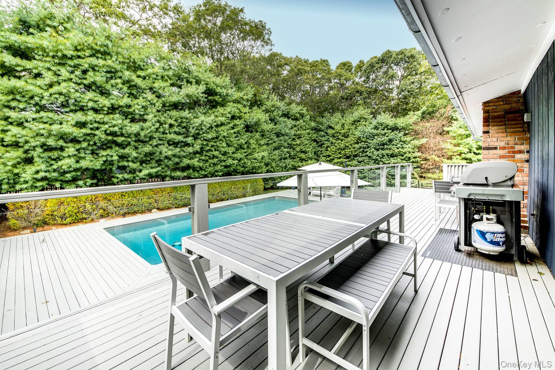 29 Runnymeade Drive, East Hampton, NY 11937