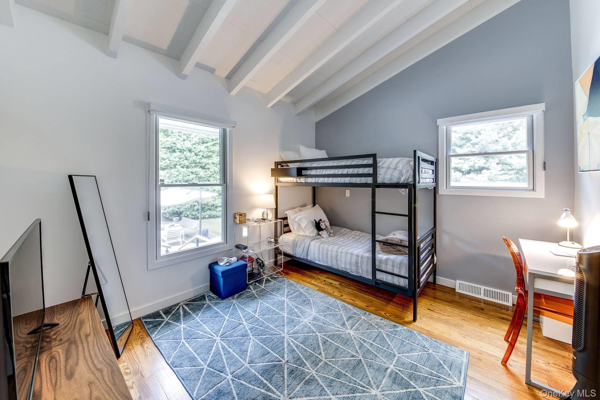 29 Runnymeade Drive, East Hampton, NY 11937