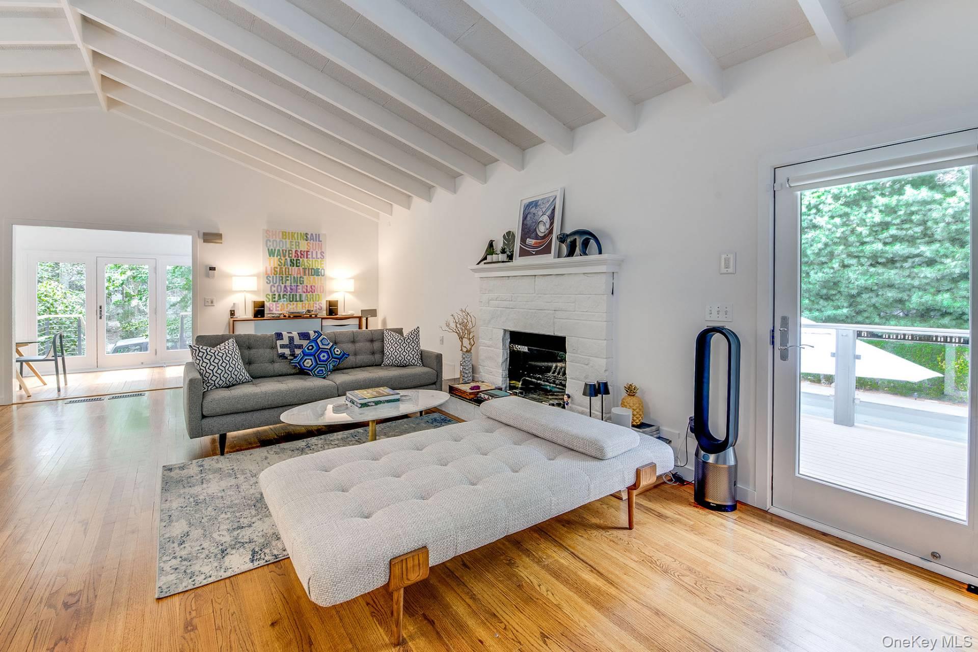 29 Runnymeade Drive, East Hampton, NY 11937