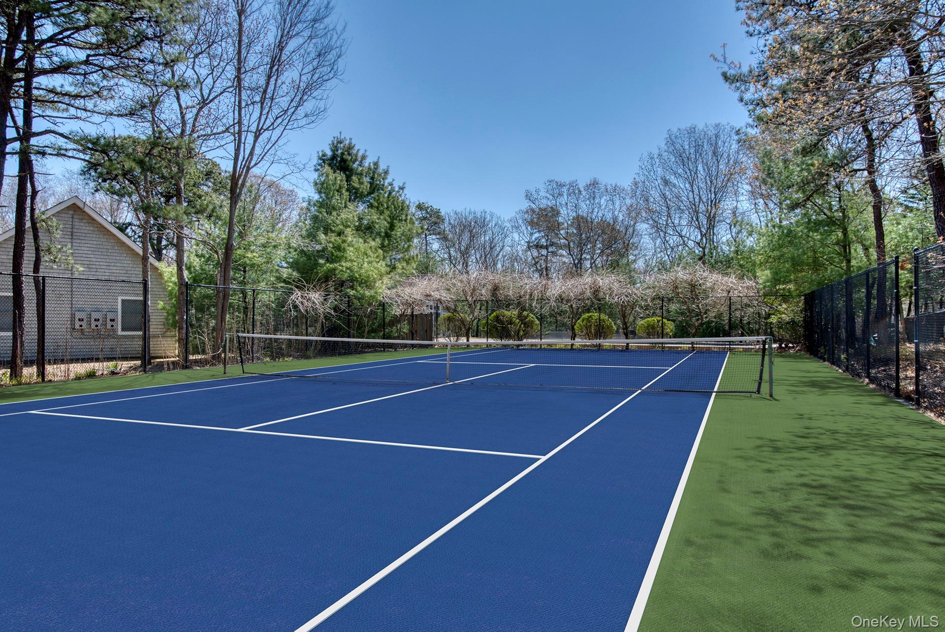 492 East Hampton Sag Harbor Turnpike, East Hampton, NY 11975