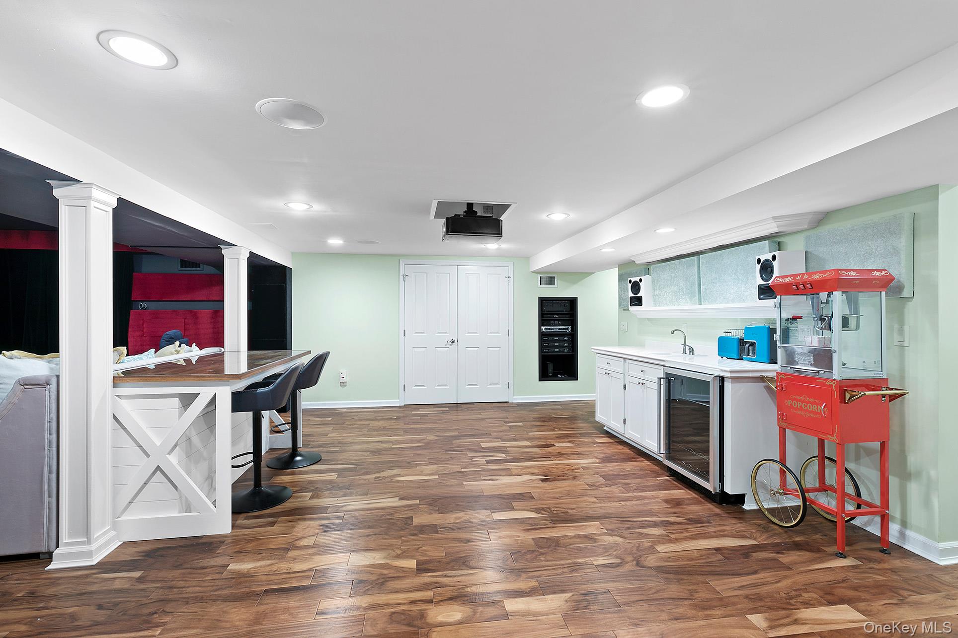 492 East Hampton Sag Harbor Turnpike, East Hampton, NY 11975