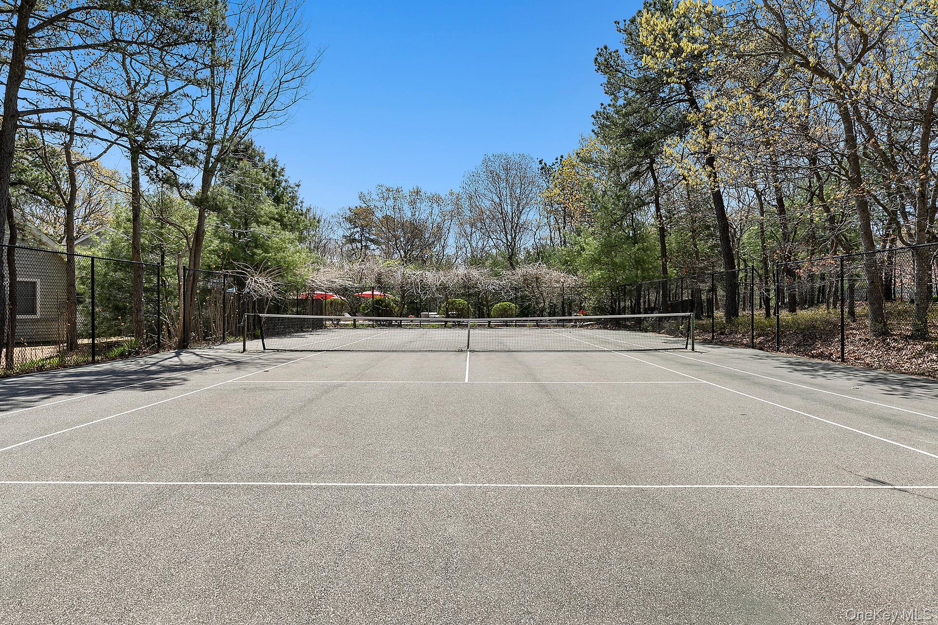 492 East Hampton Sag Harbor Turnpike, East Hampton, NY 11975