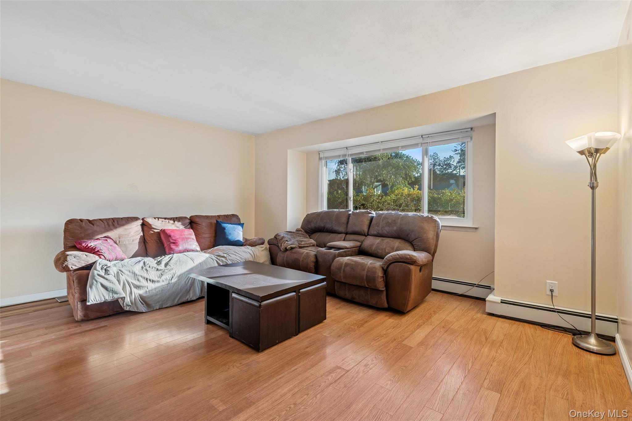 27 Parkridge Circle, Port Jefferson Station, NY 11776