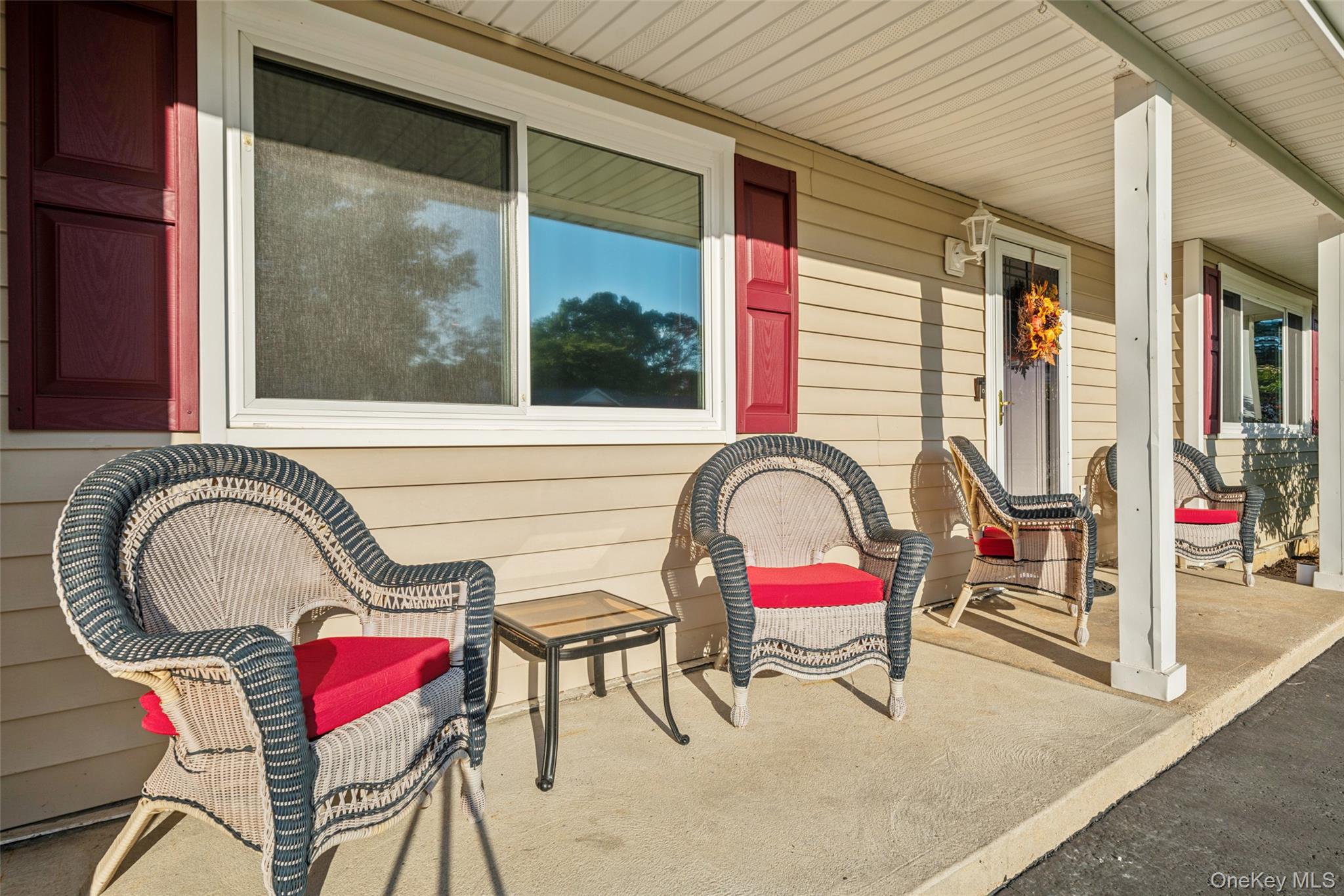 27 Parkridge Circle, Port Jefferson Station, NY 11776