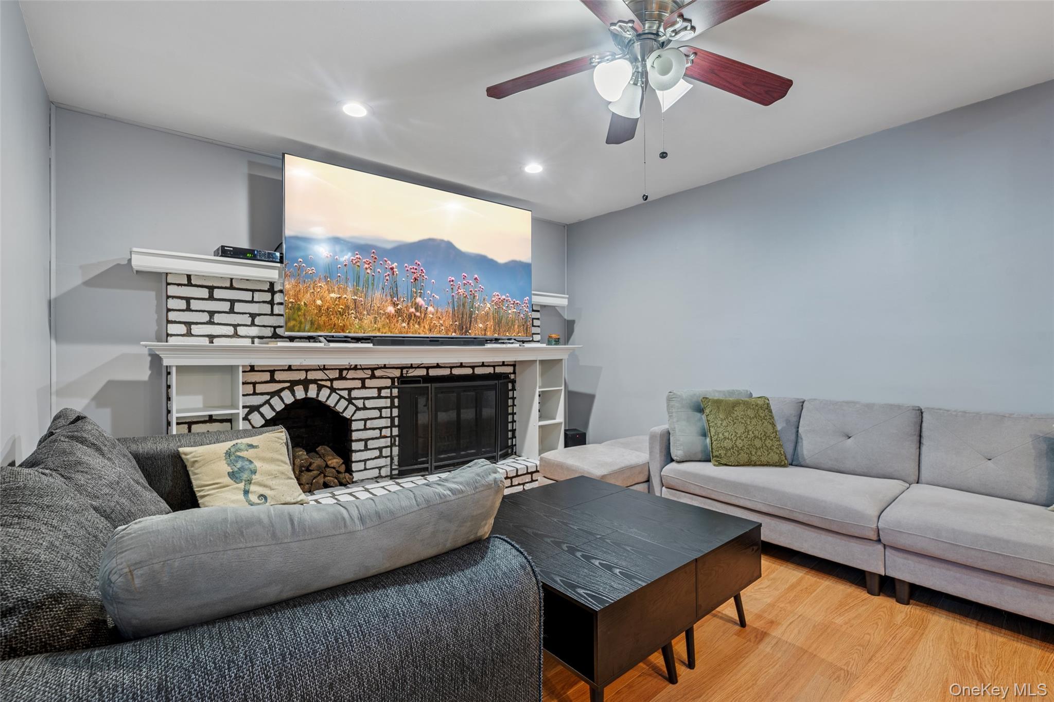 27 Parkridge Circle, Port Jefferson Station, NY 11776