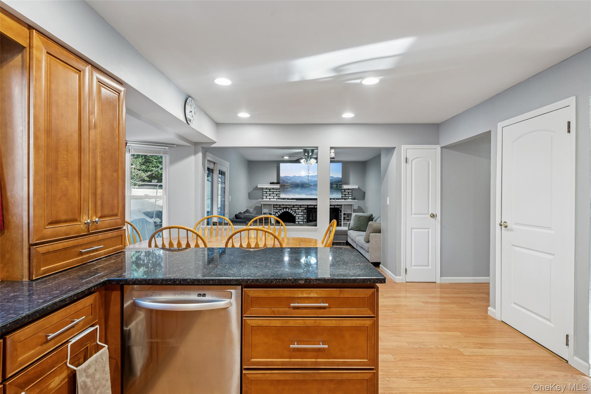 27 Parkridge Circle, Port Jefferson Station, NY 11776