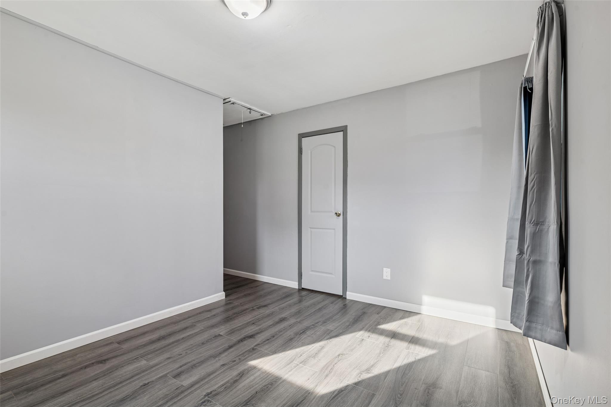 27 Parkridge Circle, Port Jefferson Station, NY 11776