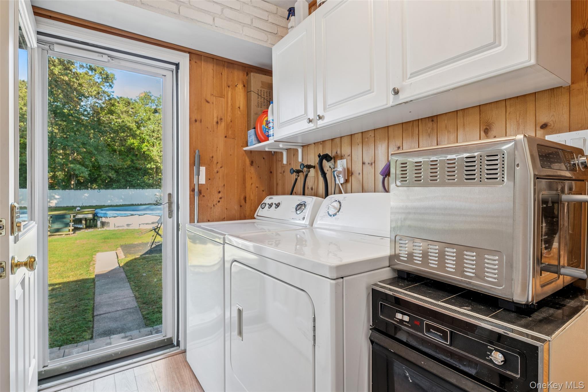 27 Parkridge Circle, Port Jefferson Station, NY 11776