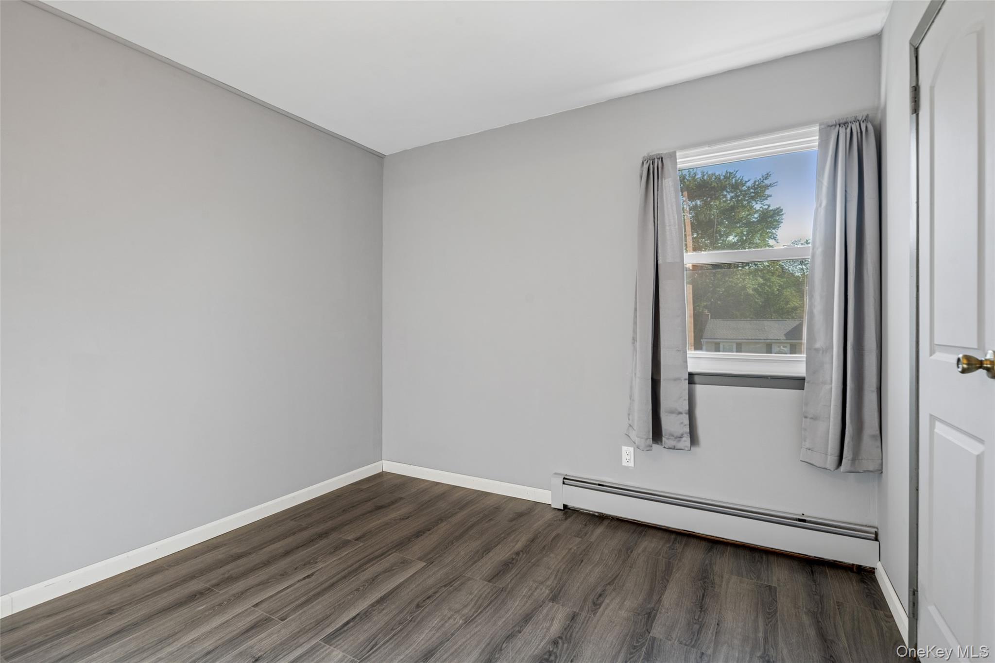 27 Parkridge Circle, Port Jefferson Station, NY 11776