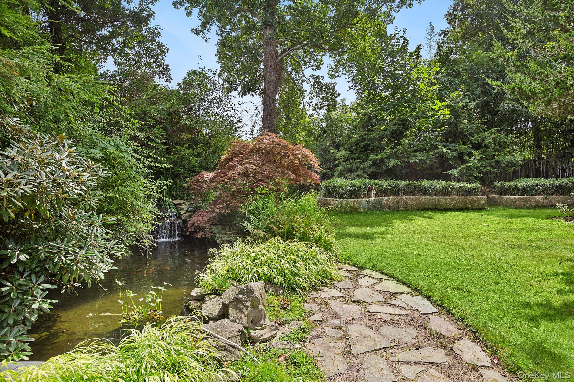 4528 Noyac Road, Sag Harbor, NY 11963