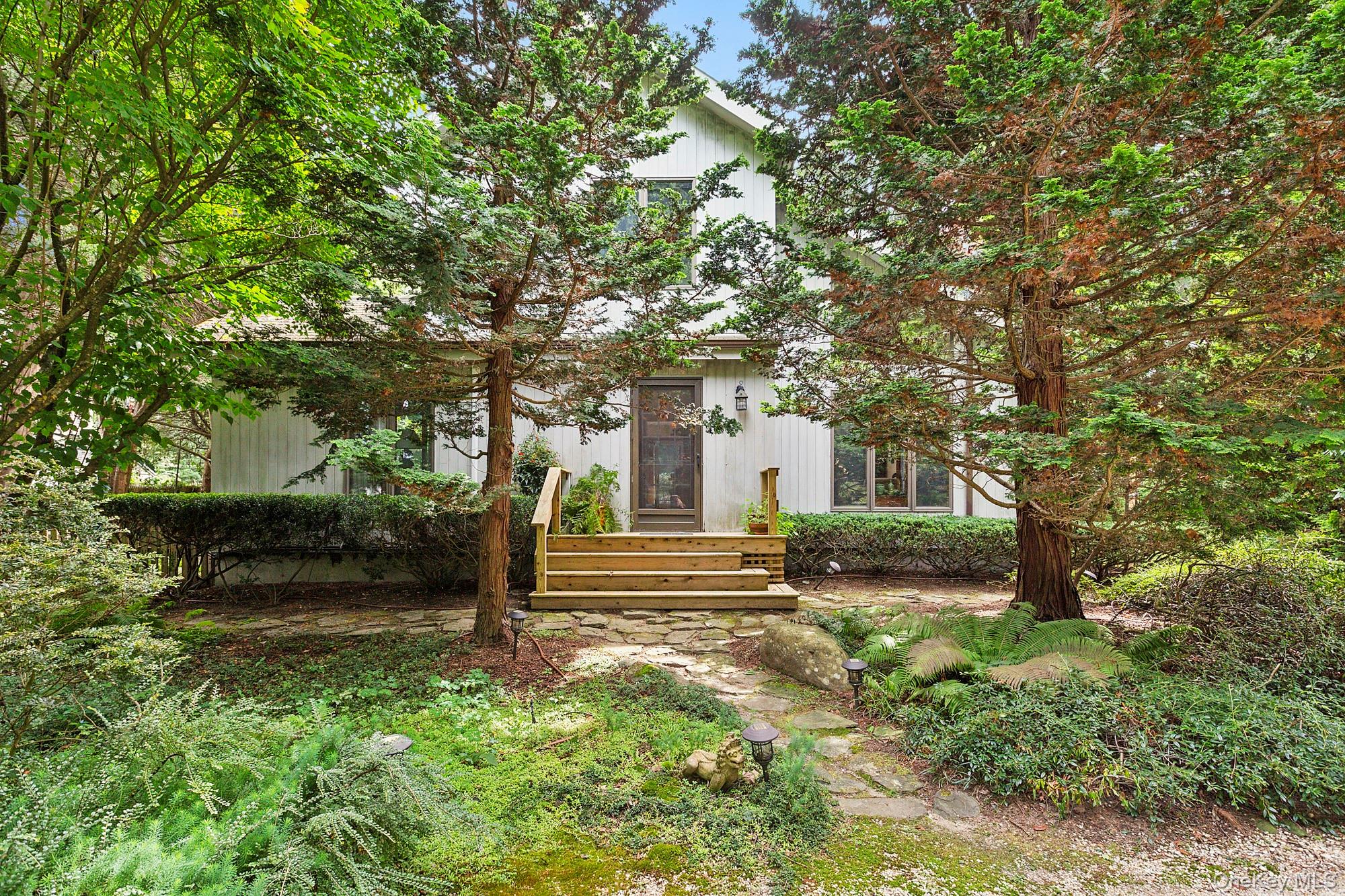 4528 Noyac Road, Sag Harbor, NY 11963