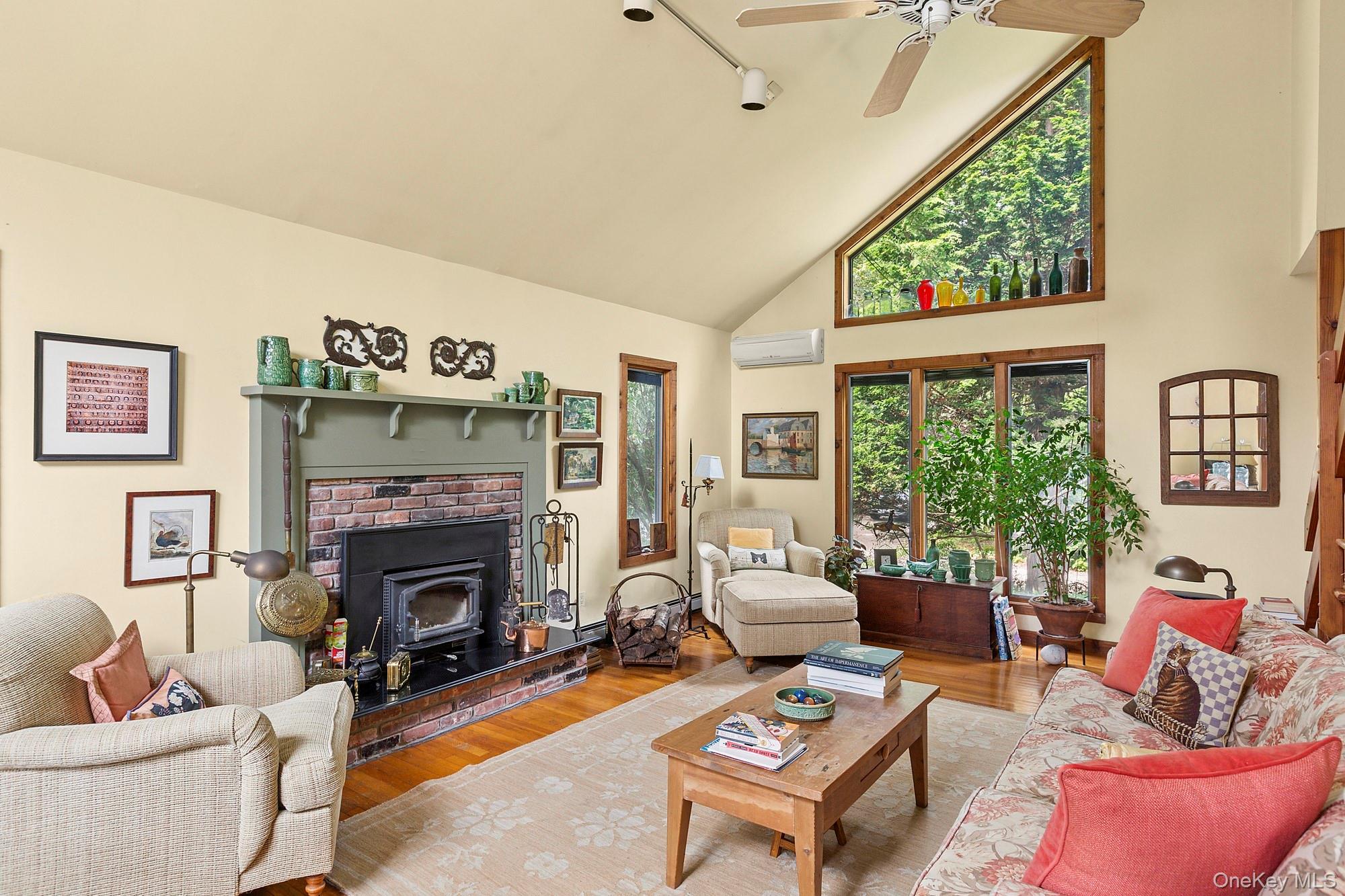 4528 Noyac Road, Sag Harbor, NY 11963