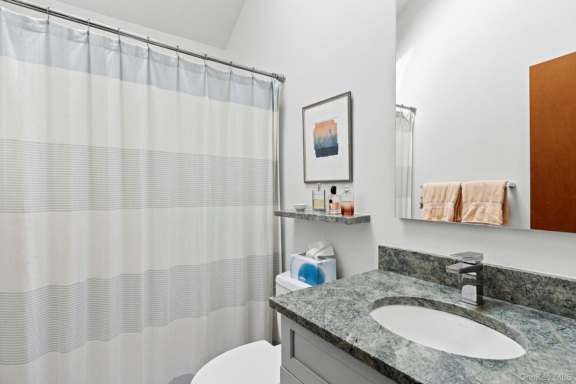 4528 Noyac Road, Sag Harbor, NY 11963