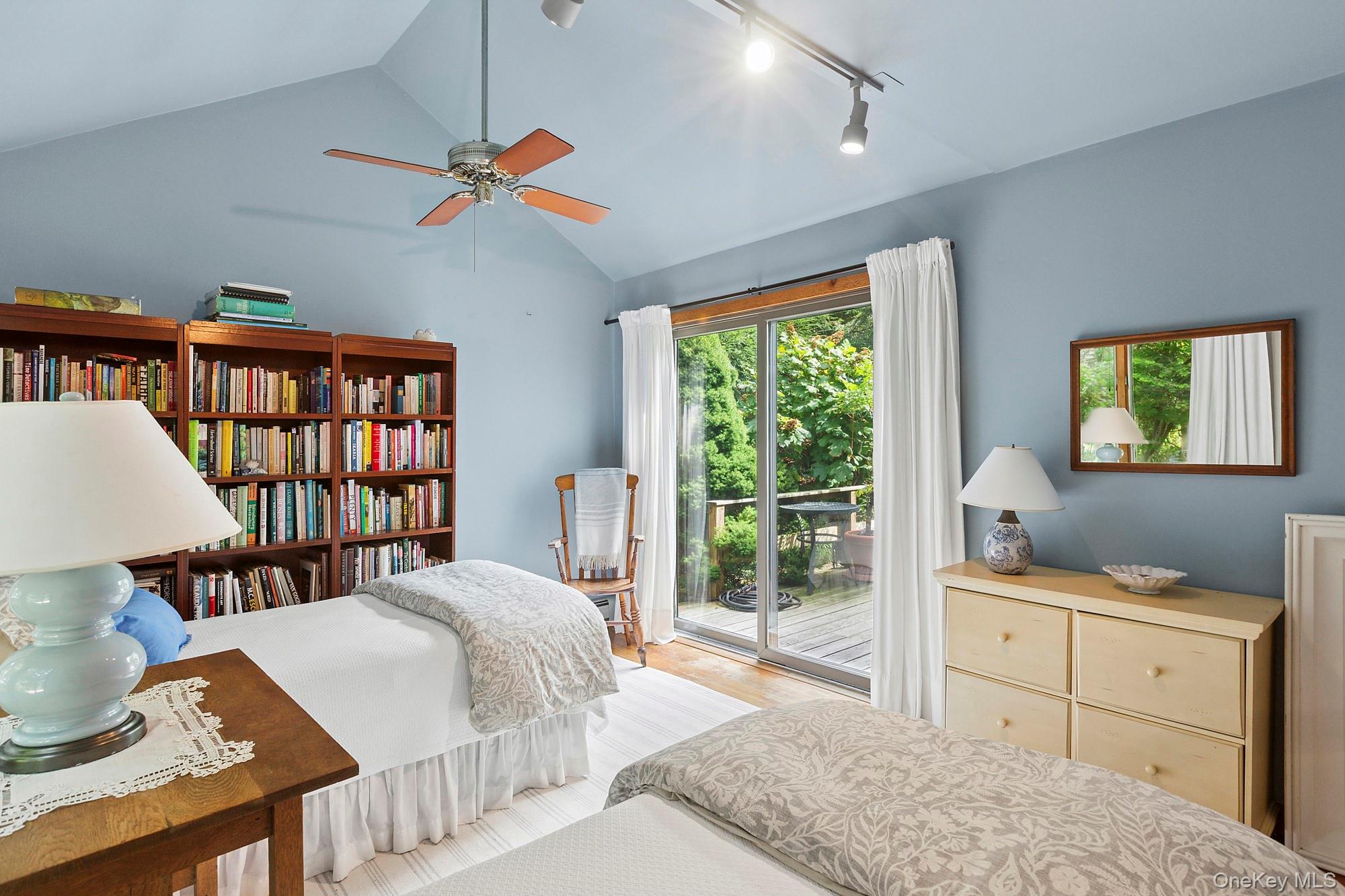 4528 Noyac Road, Sag Harbor, NY 11963