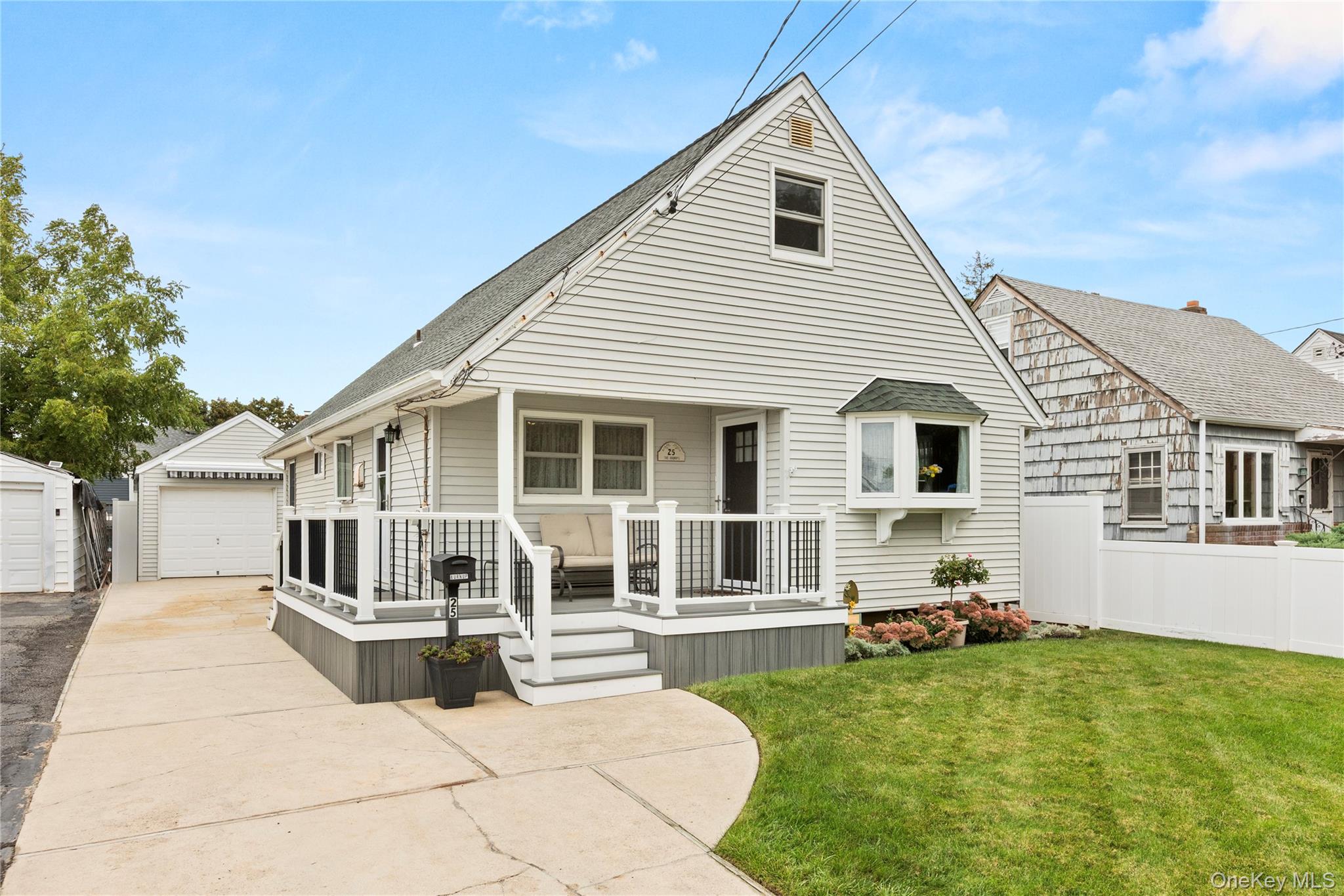 25 Stewart Street, Copiague, NY 11726