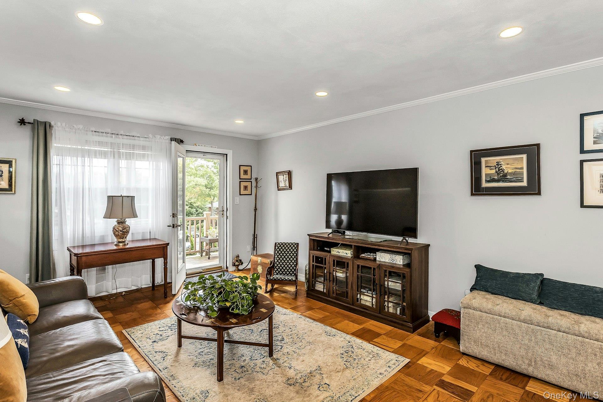 11 Harbour Lane # 1A, Oyster Bay, NY 11771