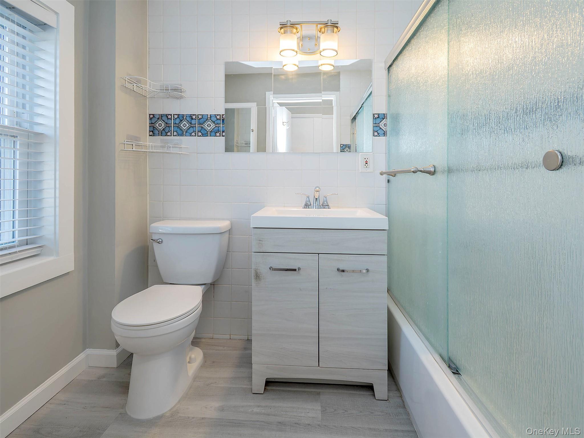 49 Glen Head Road # 2nd Floor, Glen Head, NY 11545