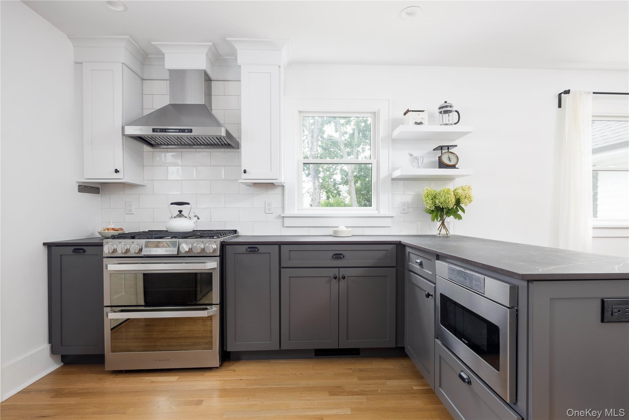 1260 Main Road, Jamesport, NY 11901