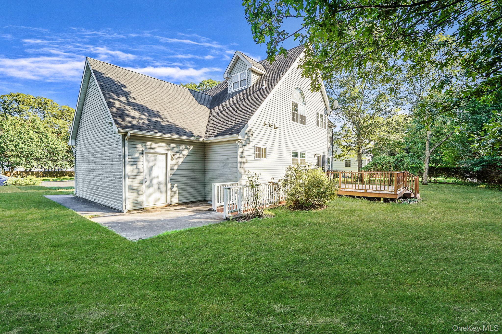 51 Gaetano Lane N, Coram, NY 11727