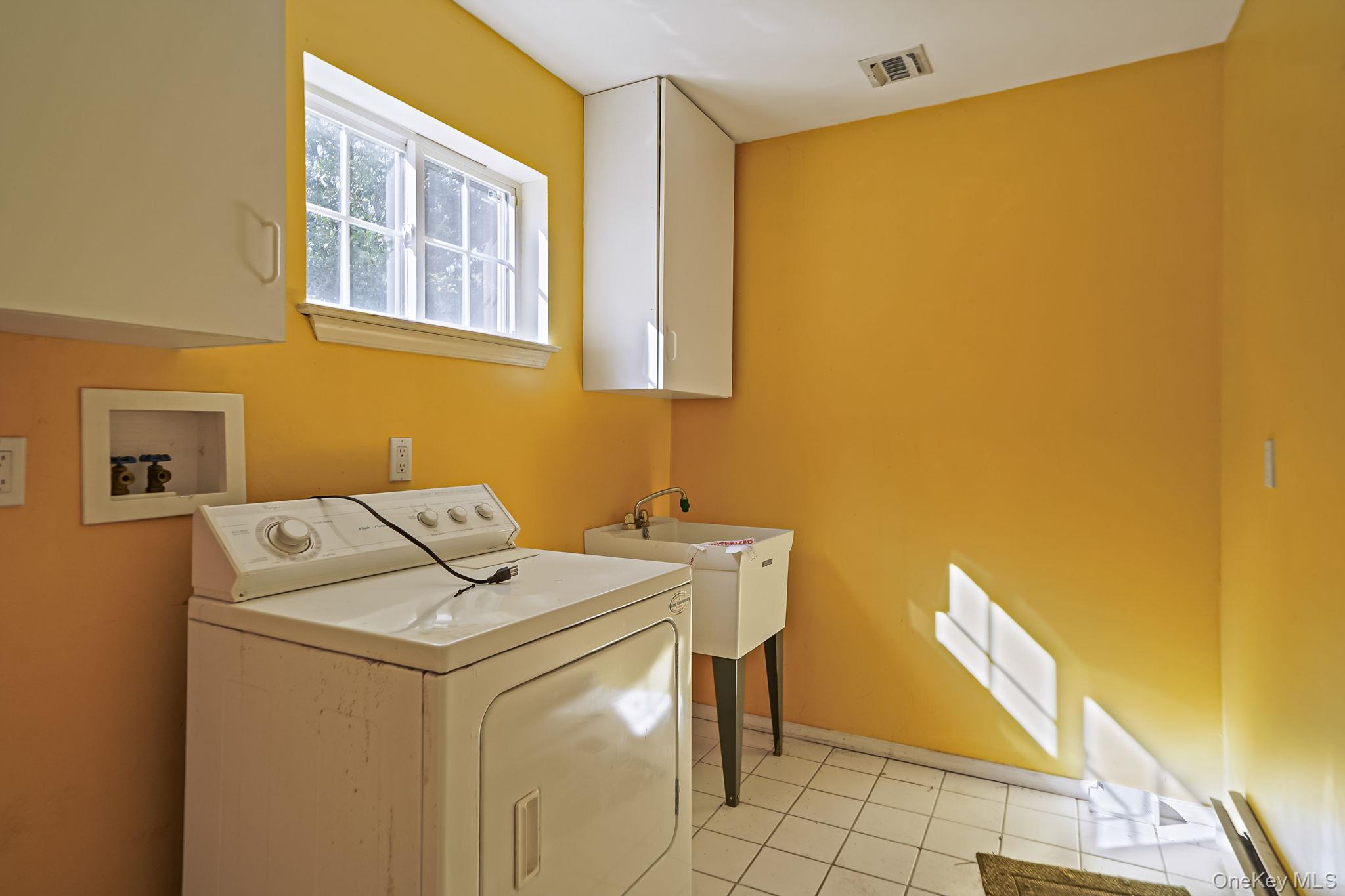 51 Gaetano Lane N, Coram, NY 11727