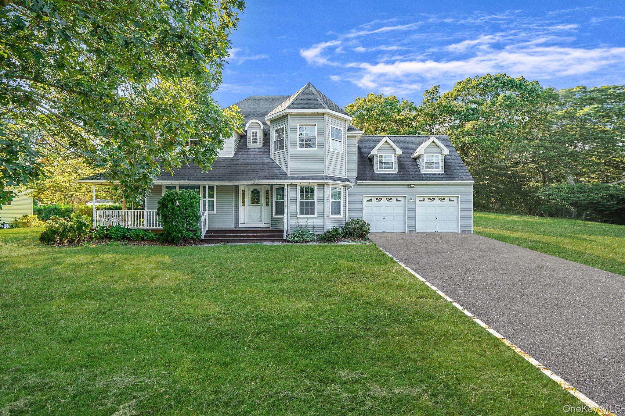 51 Gaetano Lane N, Coram, NY 11727