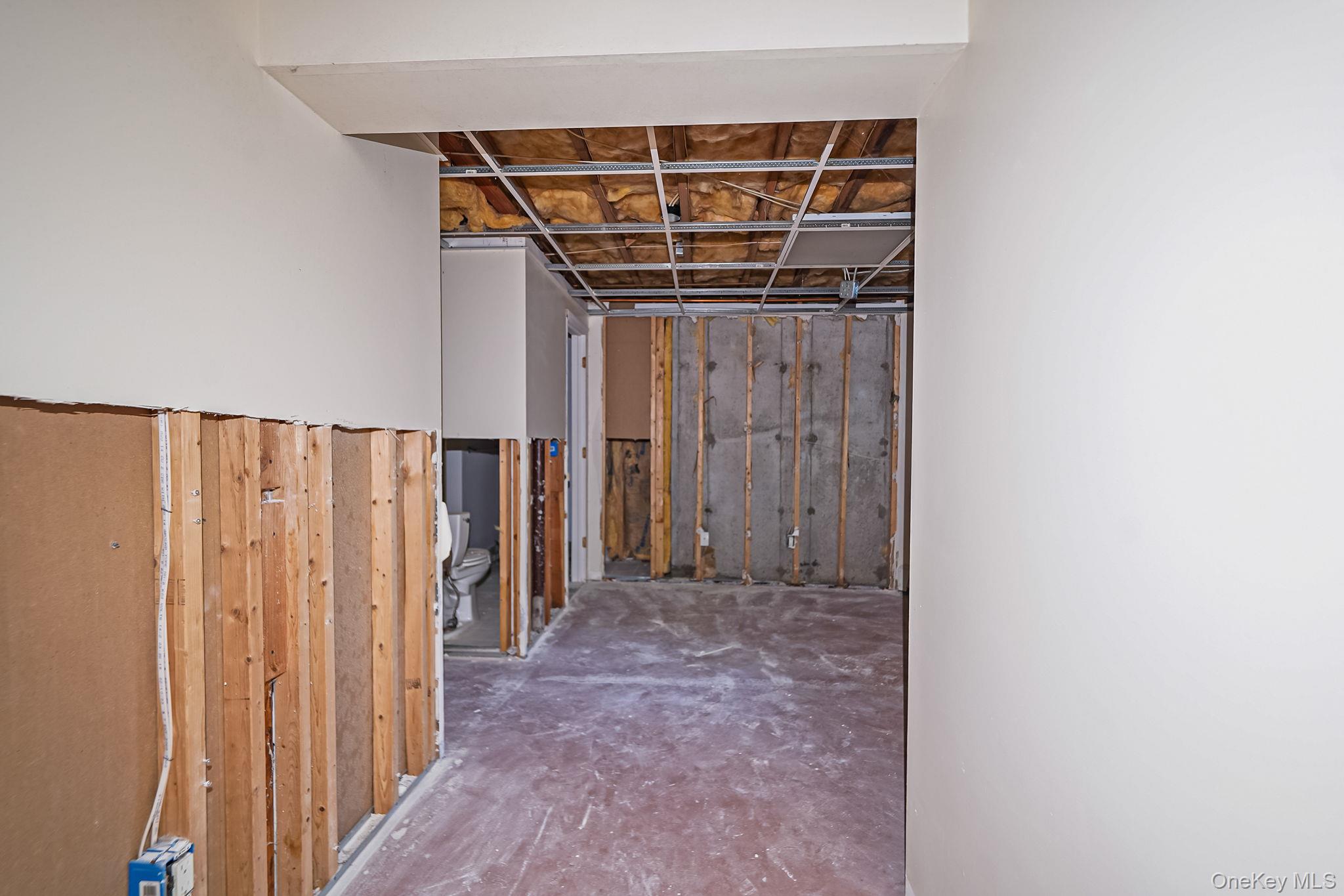 51 Gaetano Lane N, Coram, NY 11727