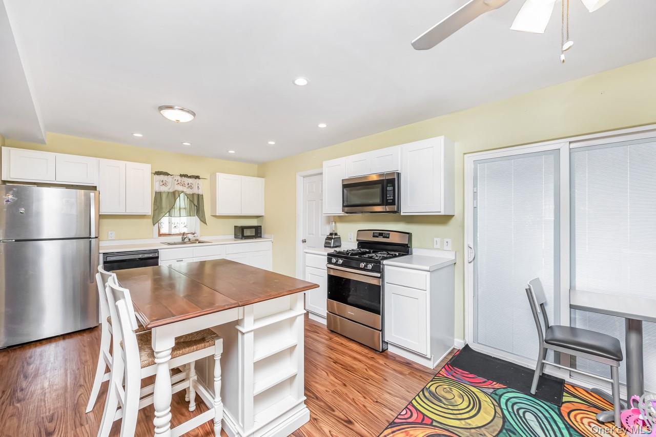 116 Frank Ct Court, Brooklyn, NY 11229