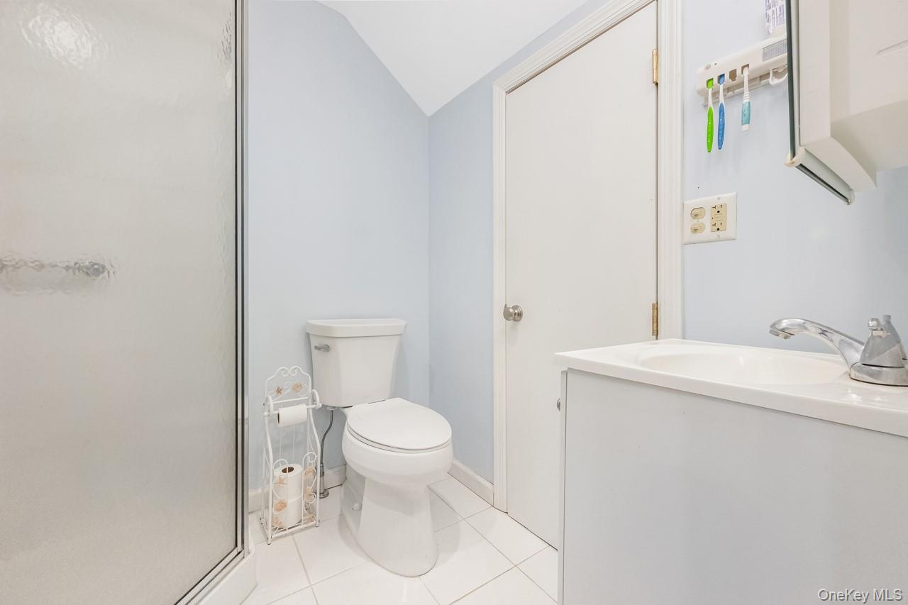 116 Frank Ct Court, Brooklyn, NY 11229