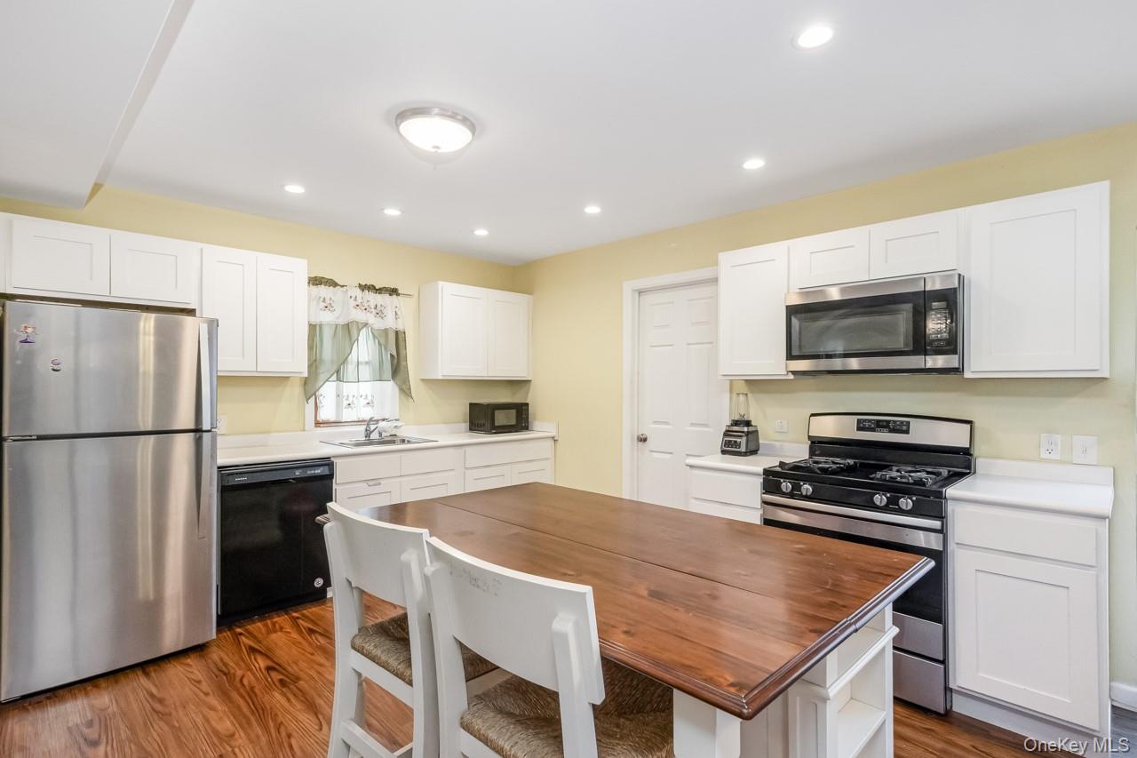 116 Frank Ct Court, Brooklyn, NY 11229