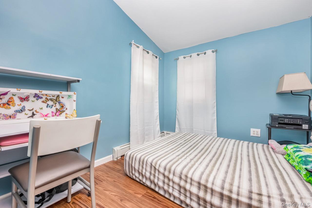 116 Frank Ct Court, Brooklyn, NY 11229