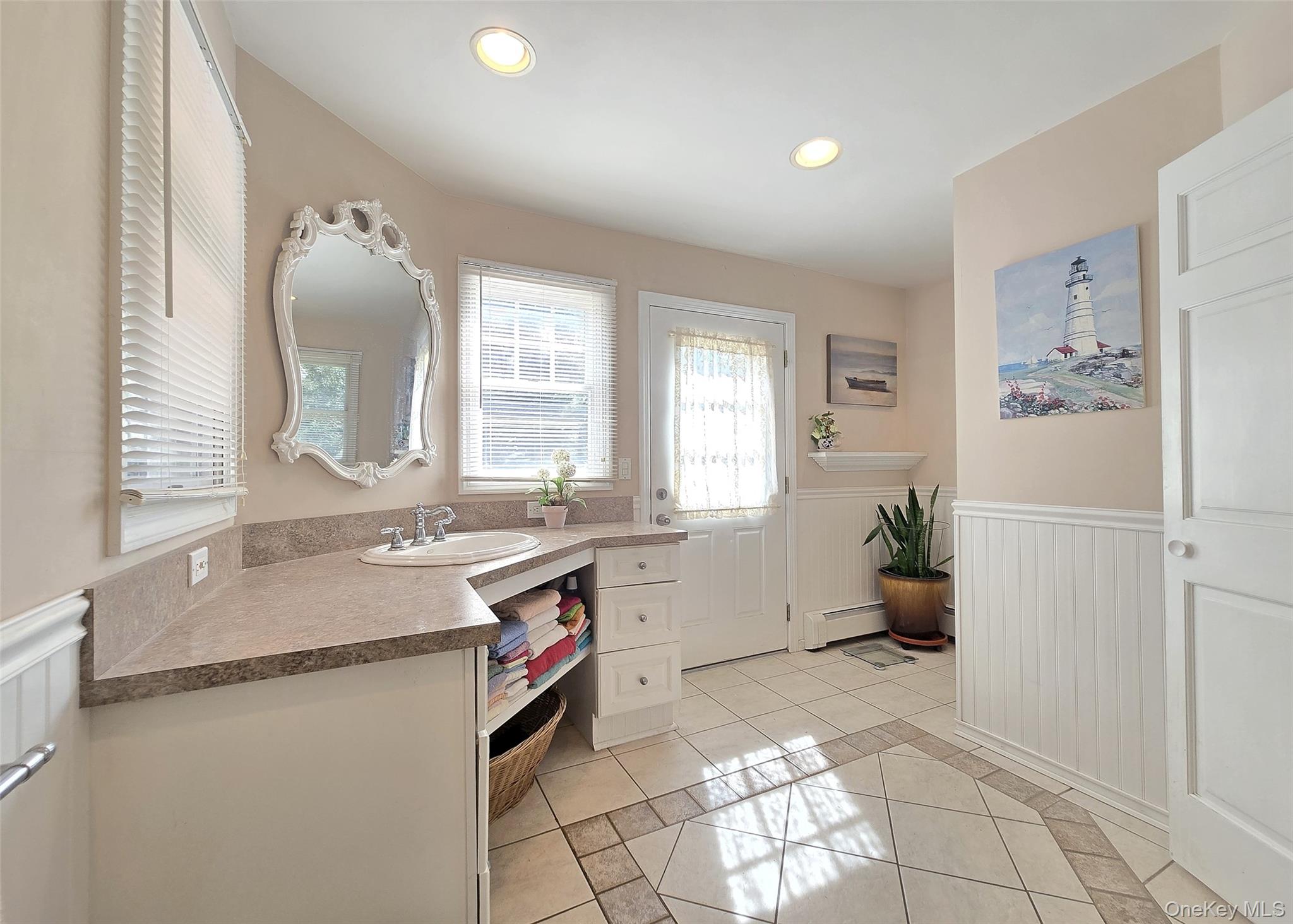 30 Elizabeth Way, Ridge, NY 11961